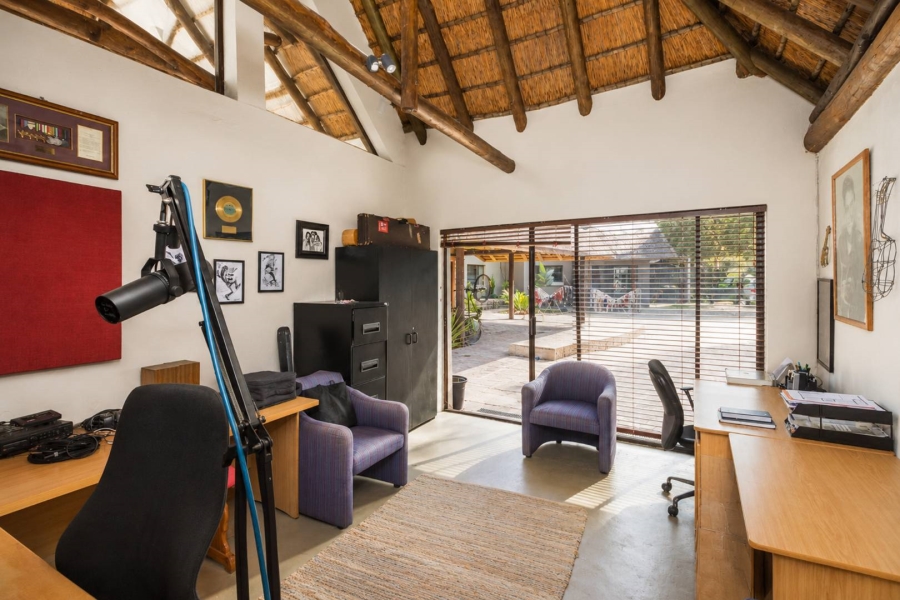 8 Bedroom Property for Sale in Kshane North West